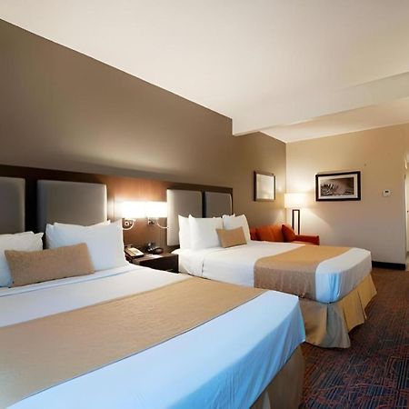 Best Western Plus Executive Inn Toronto Exterior photo