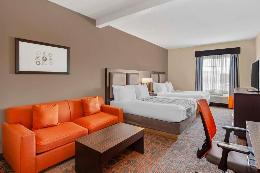 Best Western Plus Executive Inn Toronto Exterior photo