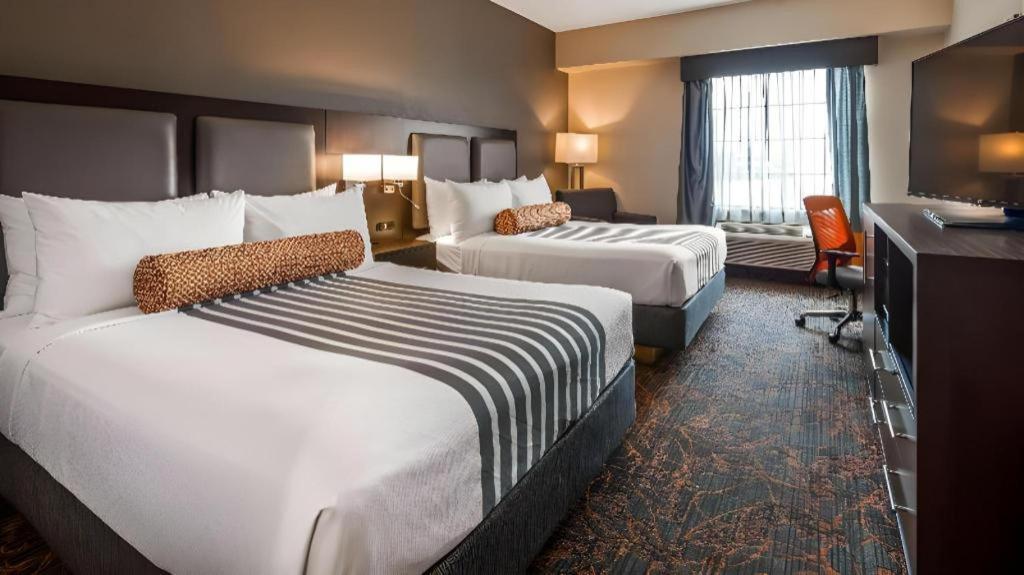 Best Western Plus Executive Inn Toronto Exterior photo