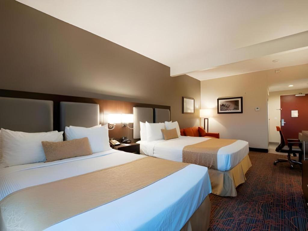 Best Western Plus Executive Inn Toronto Exterior photo