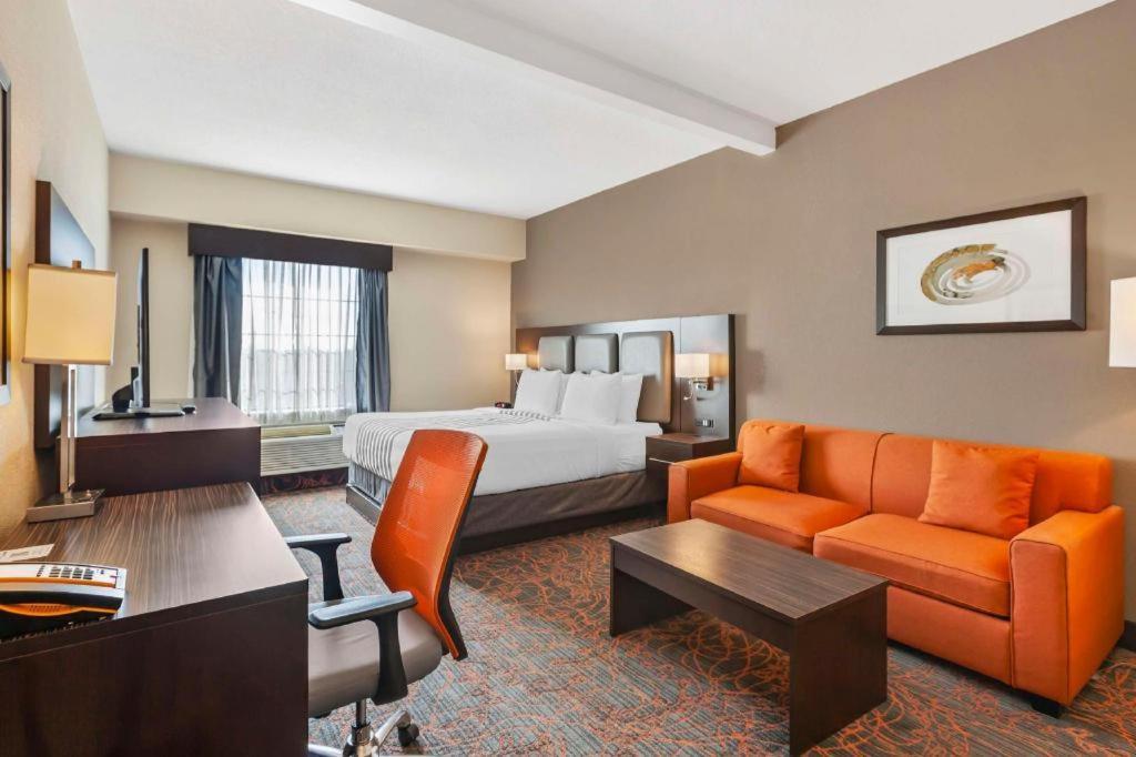 Best Western Plus Executive Inn Toronto Exterior photo