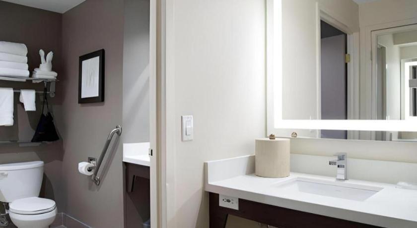 Best Western Plus Executive Inn Toronto Exterior photo